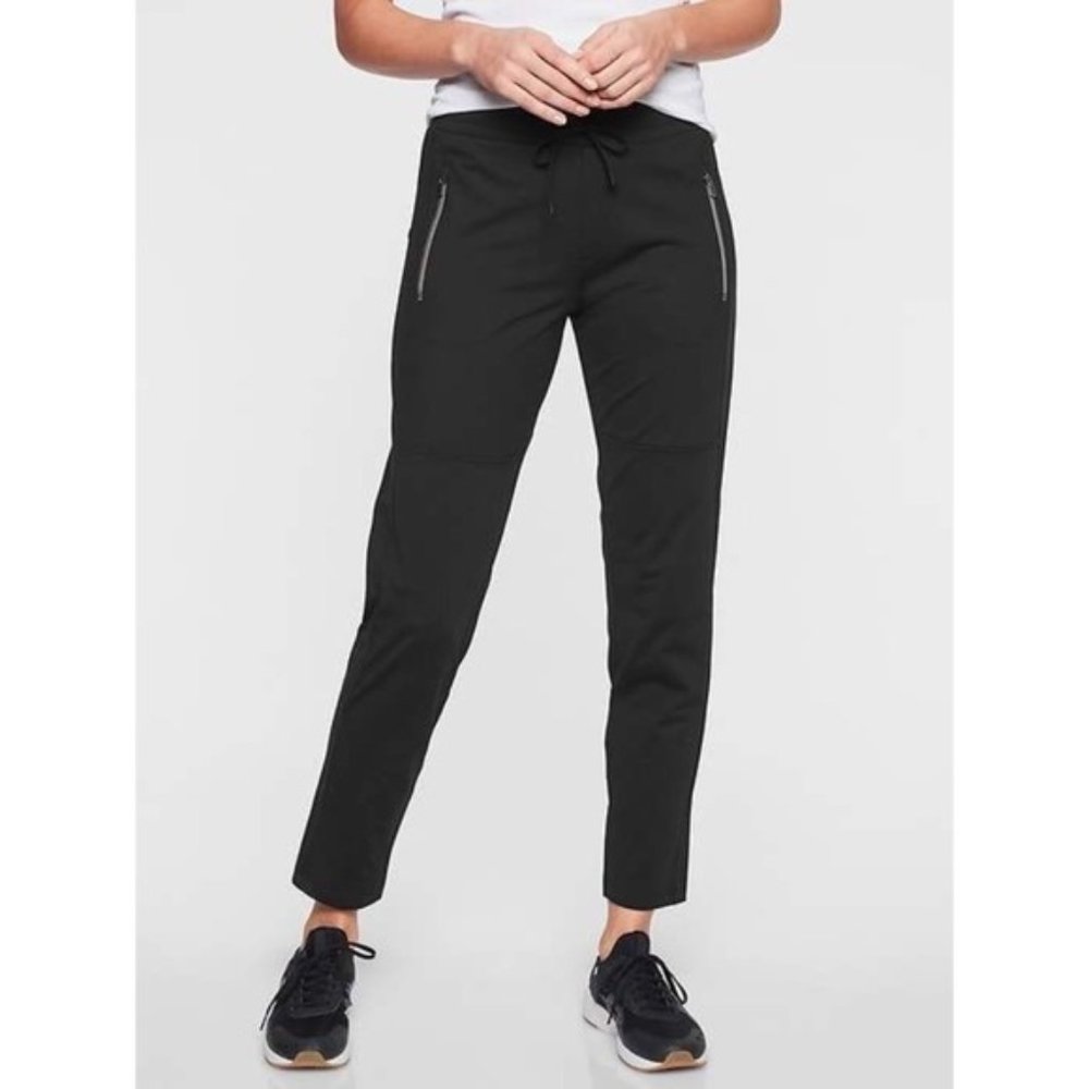 Athleta Women's Hilltop Jogger Pants in Black Style 383900